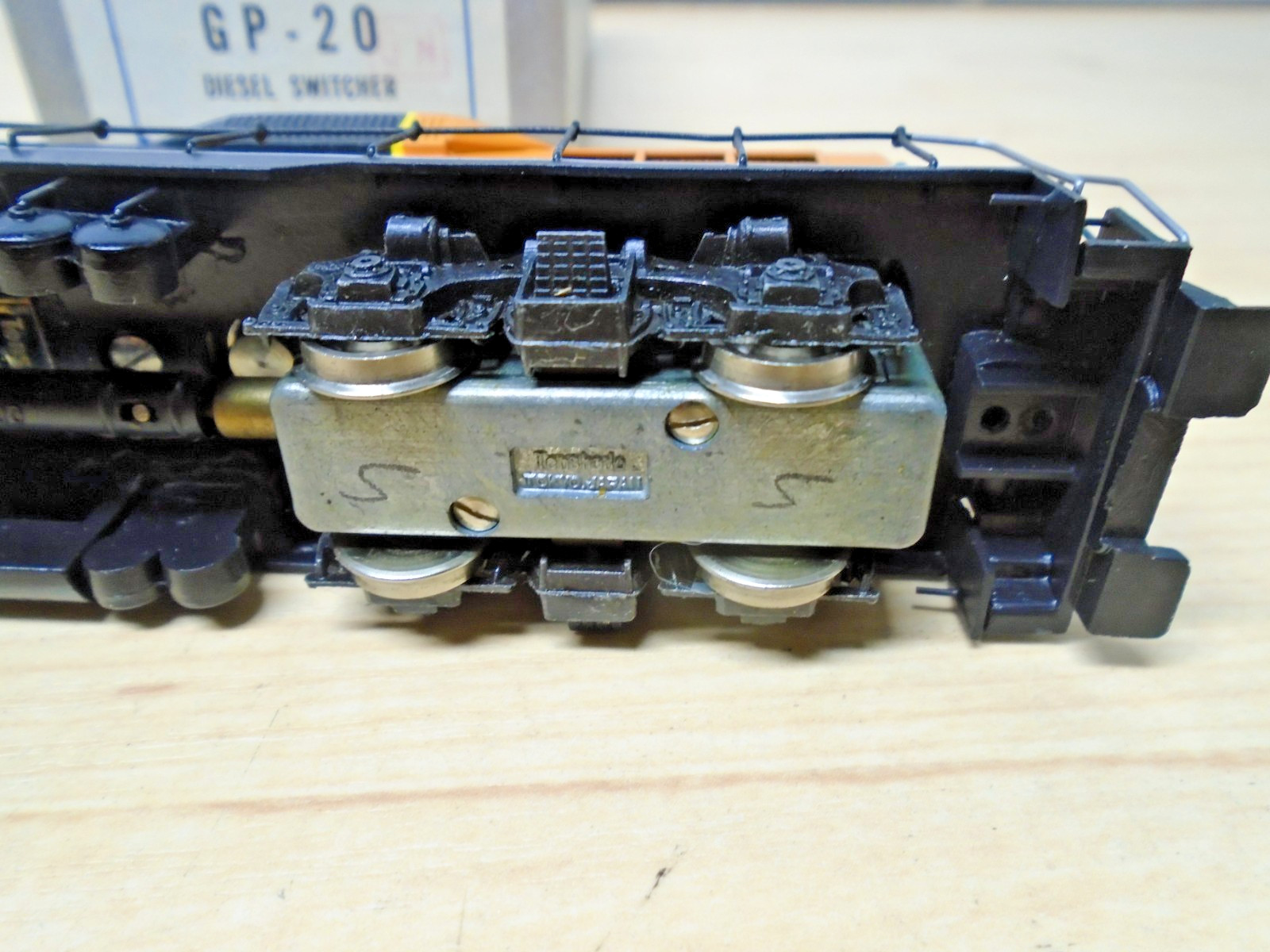 Tenshodo Japan BRASS HO Finished Great Northern GP20 Diesel Loco Run/Light OB