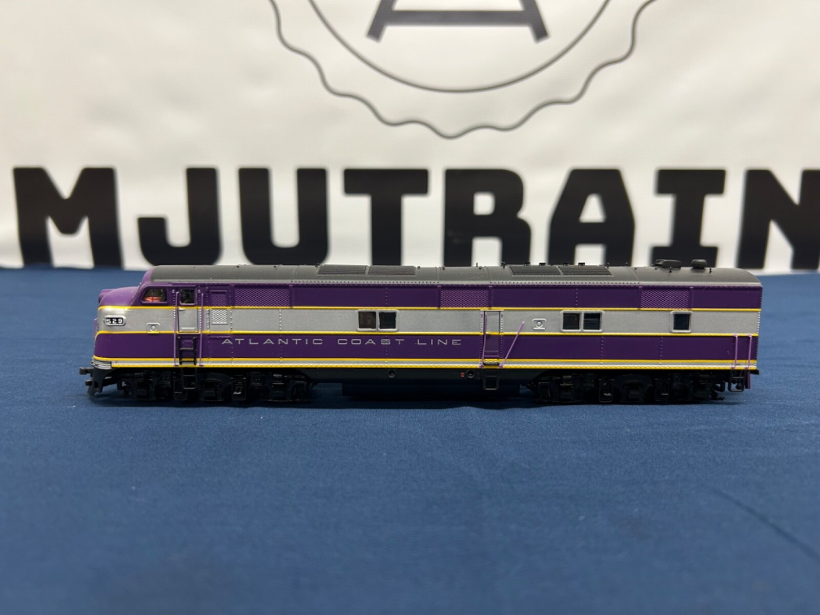 Life-Like Proto 2000 Atlantic Coast Line #529 E7A Diesel Engine 21053 DC NO BOX