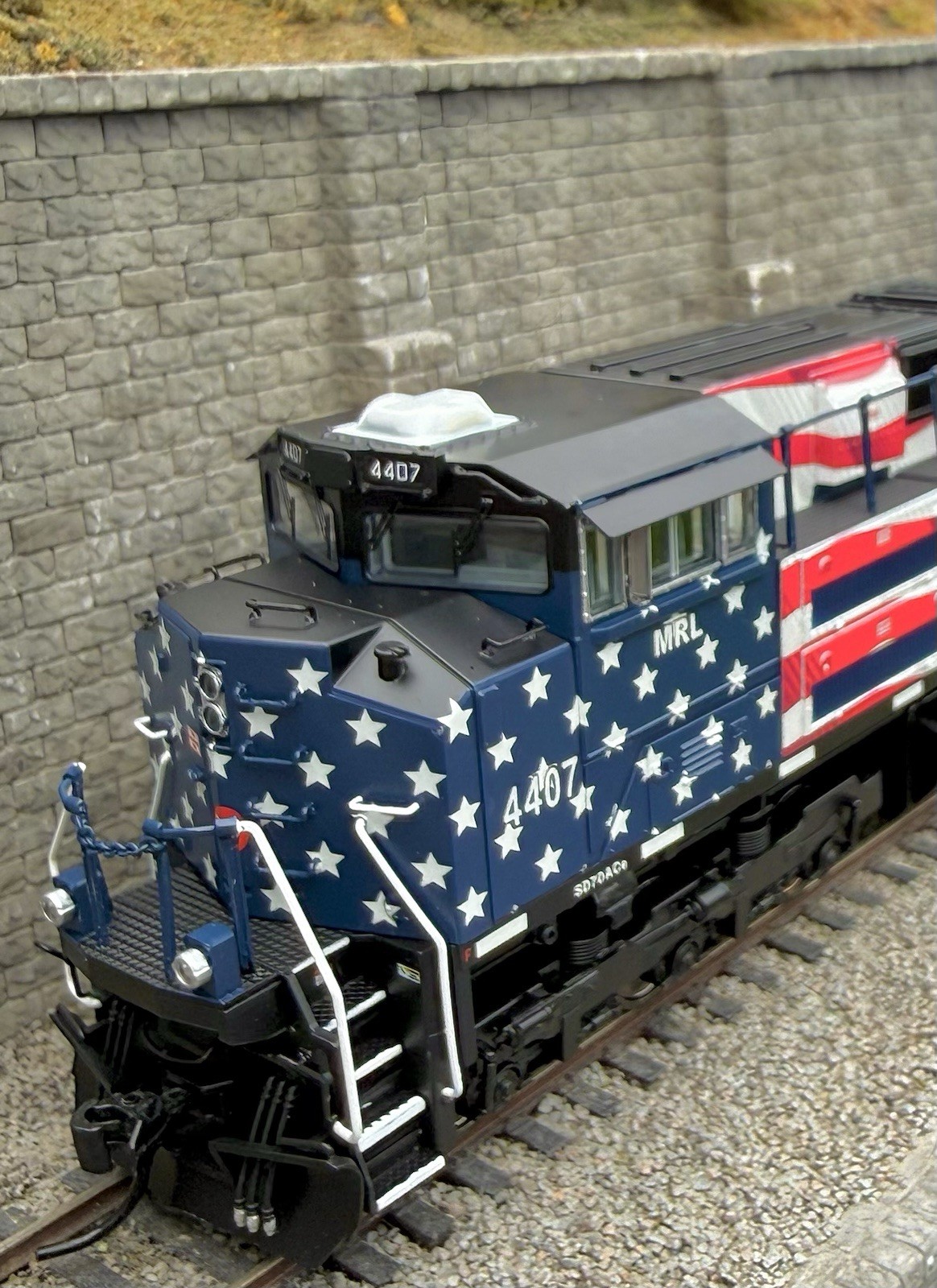 HO BLI EMD SD70ACe MRL #4407 Veterans Paragon4 Sound/DCC/SMOKE/NIB