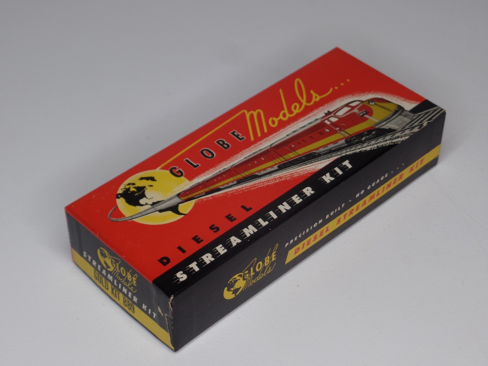 Globe Models HO Scale 1:87 Diesel Streamliner Kit B89 Gold EMD F7-B Unit Unbuilt