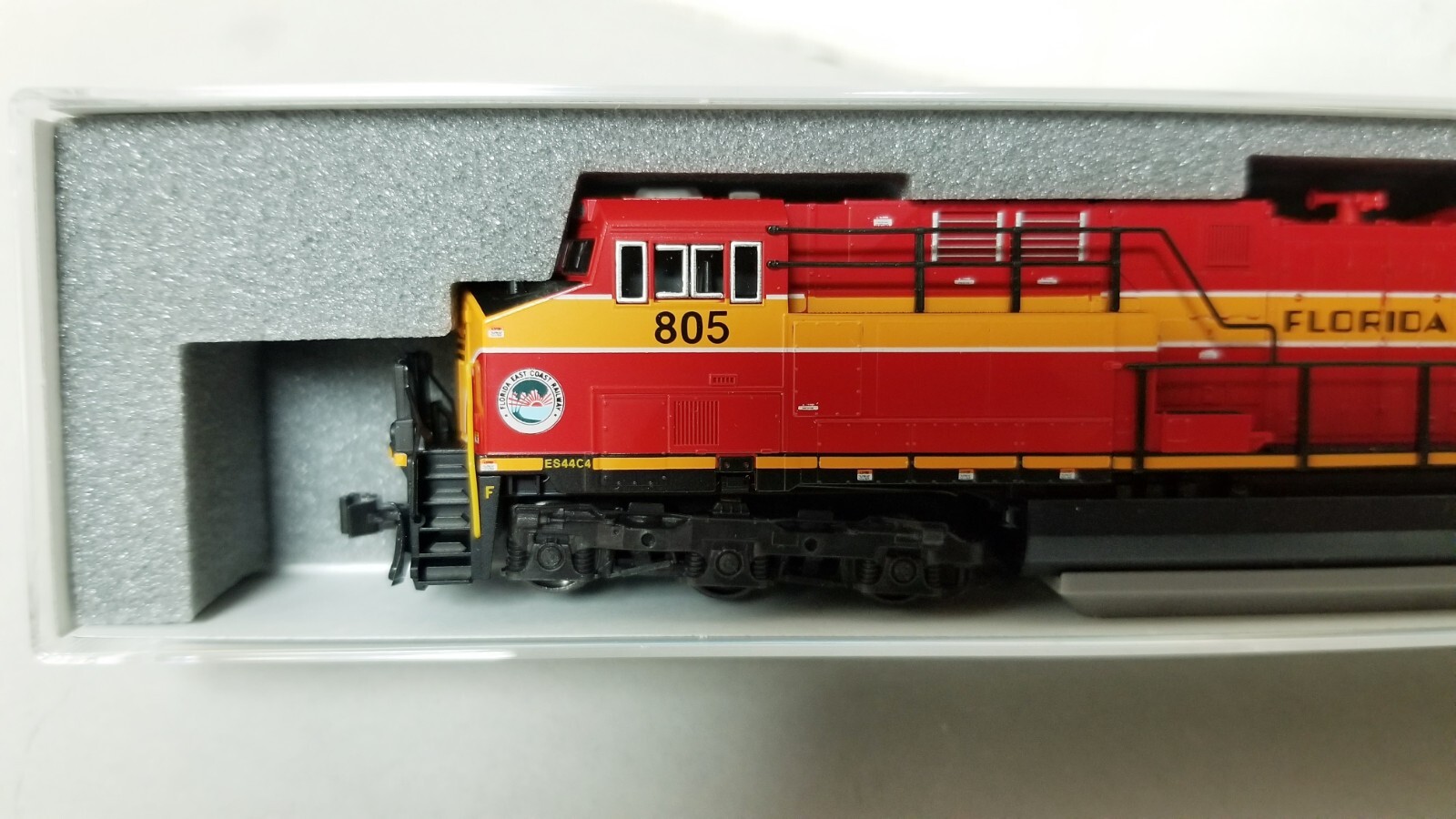 Florida East Coast RR GE Diesel ES44AC #805 KATO 176-8947 Digitrax DCC N Scale