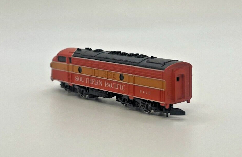 Z Scale Marklin 8809 “Southern Pacific” Daylight F7A Diesel 5 pole motor Org Box