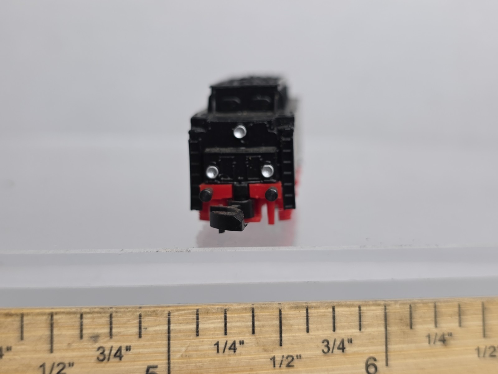 Marklin Z Scale *Tender Only* 4 Axel Coal Tender (For Loco 8885) Missing 2 Axels