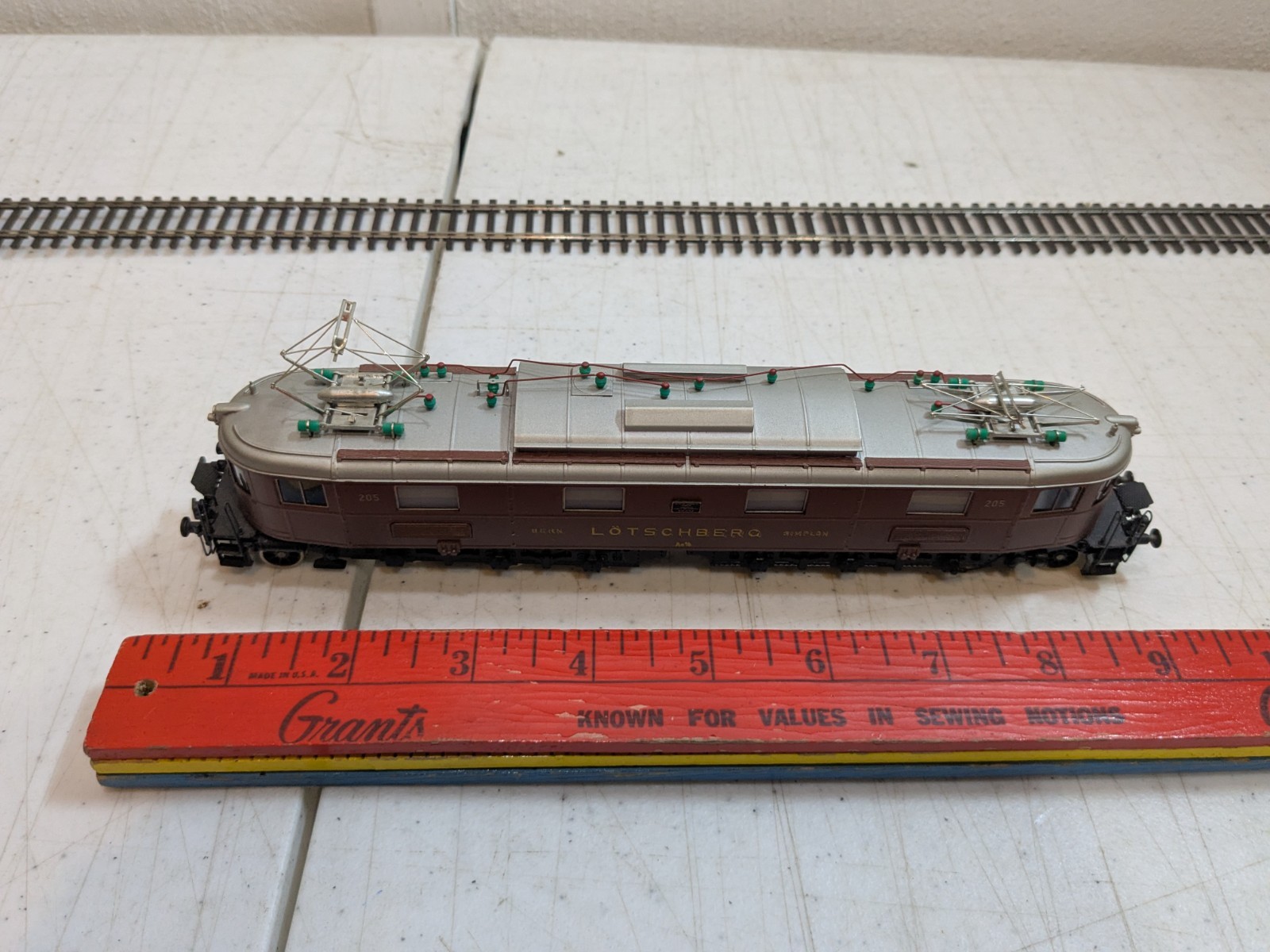 Metropolitan 698 – BLS #205 Ae 6/8 Electric Locomotive – HO Scale