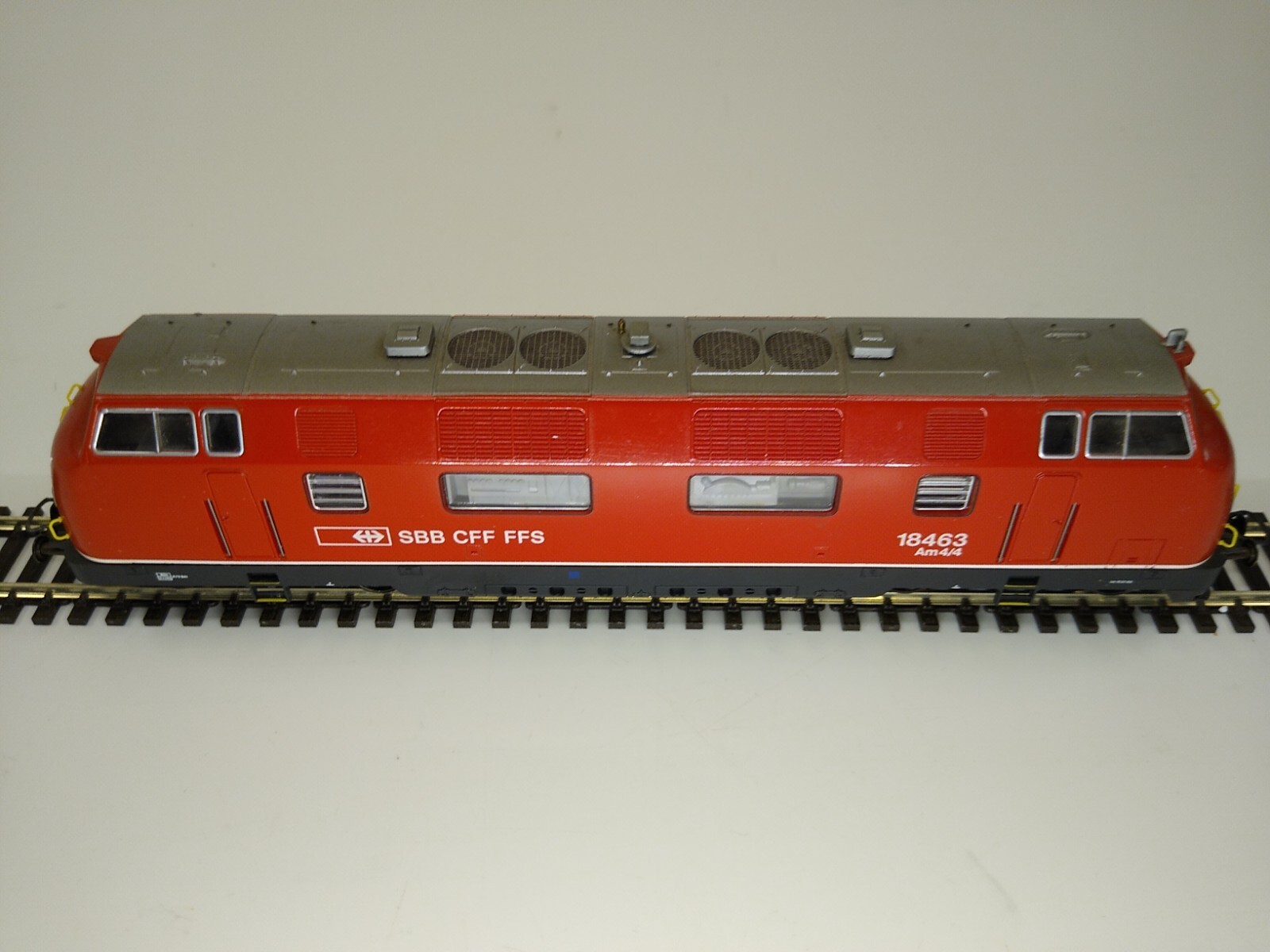 ROCO HO 43580 SWISS SBB AM4/4 and complete 12 car Liliput L222304 Balast train