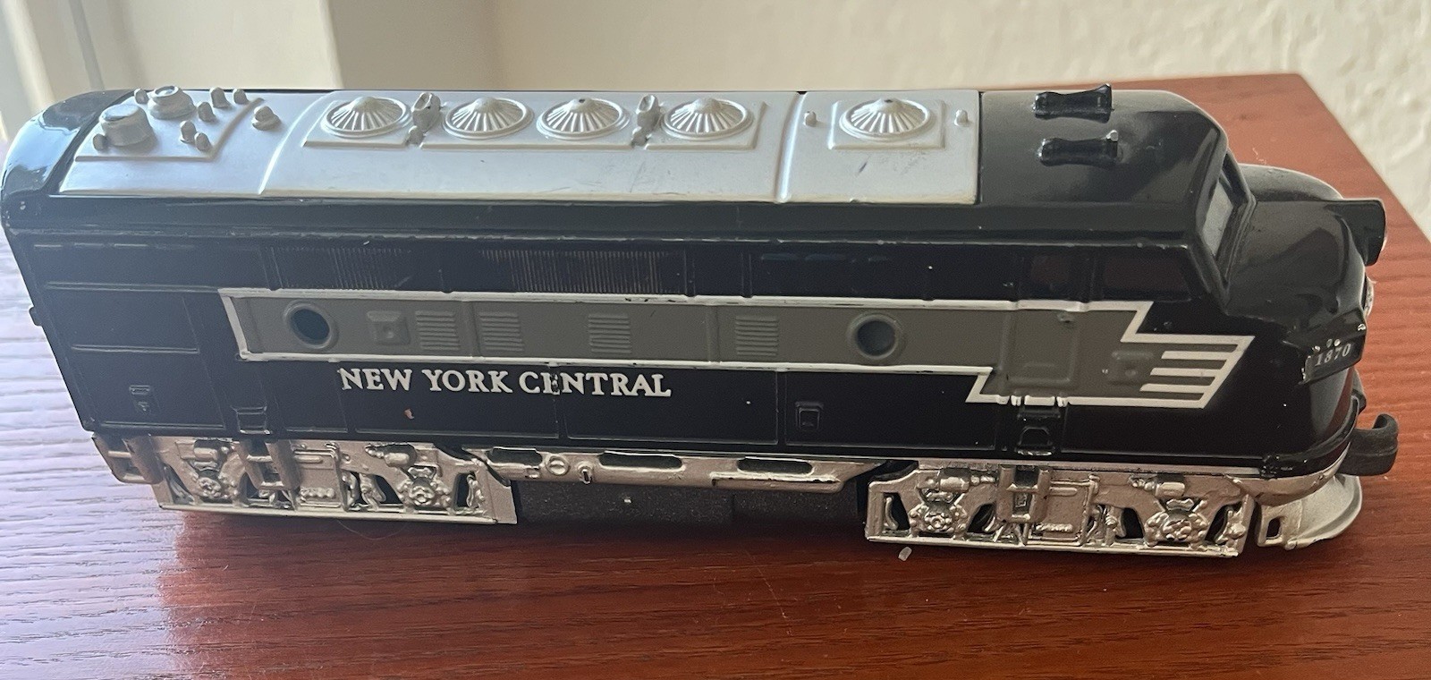 Schylling Toys New York Central EMD F7 Pull Back Toy Train（#9）Some Wear Read