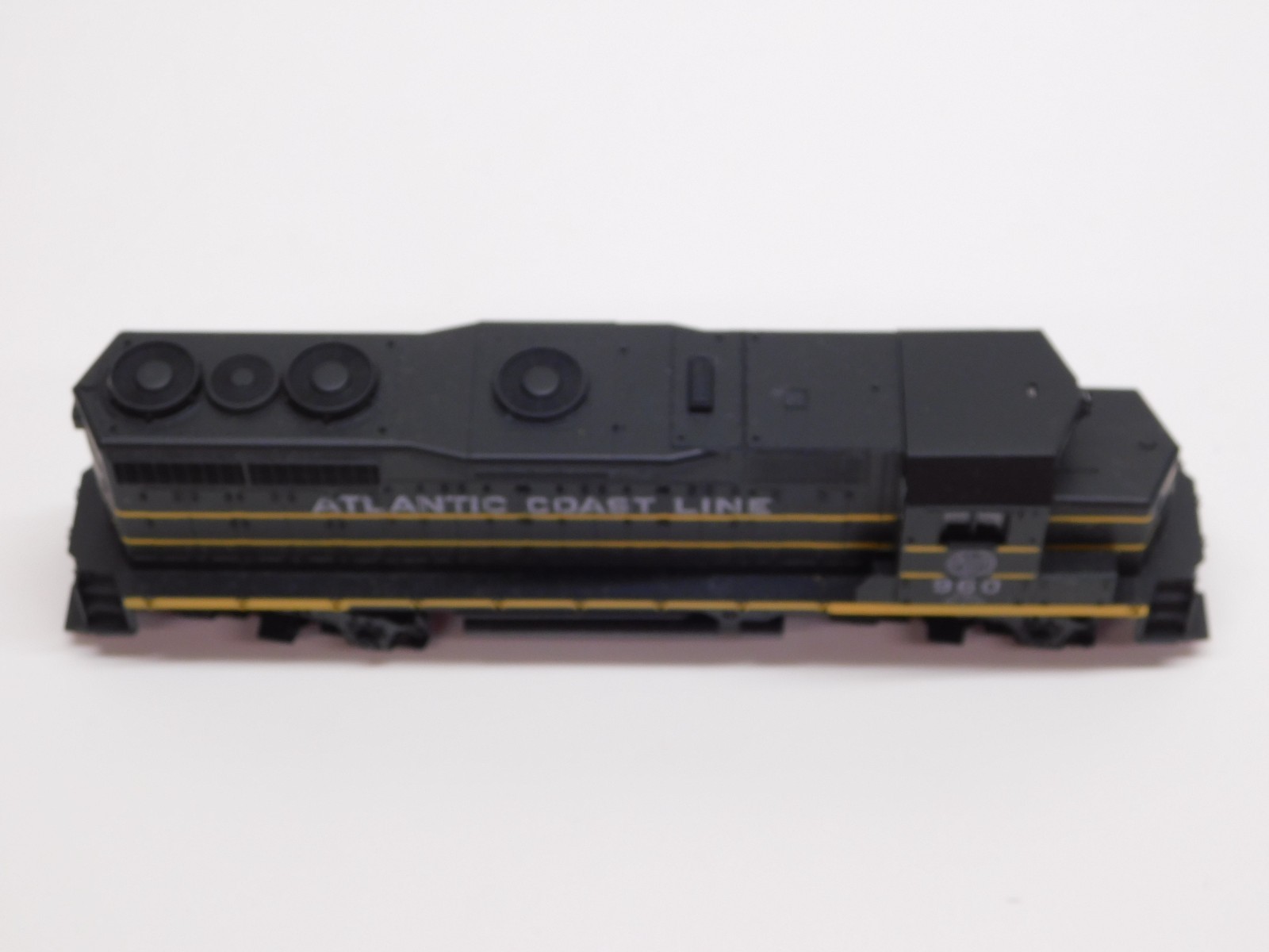 Athearn Blue Box Atlantic Coast Line GP35 Diesel Engine #960-Unpowered Dummy