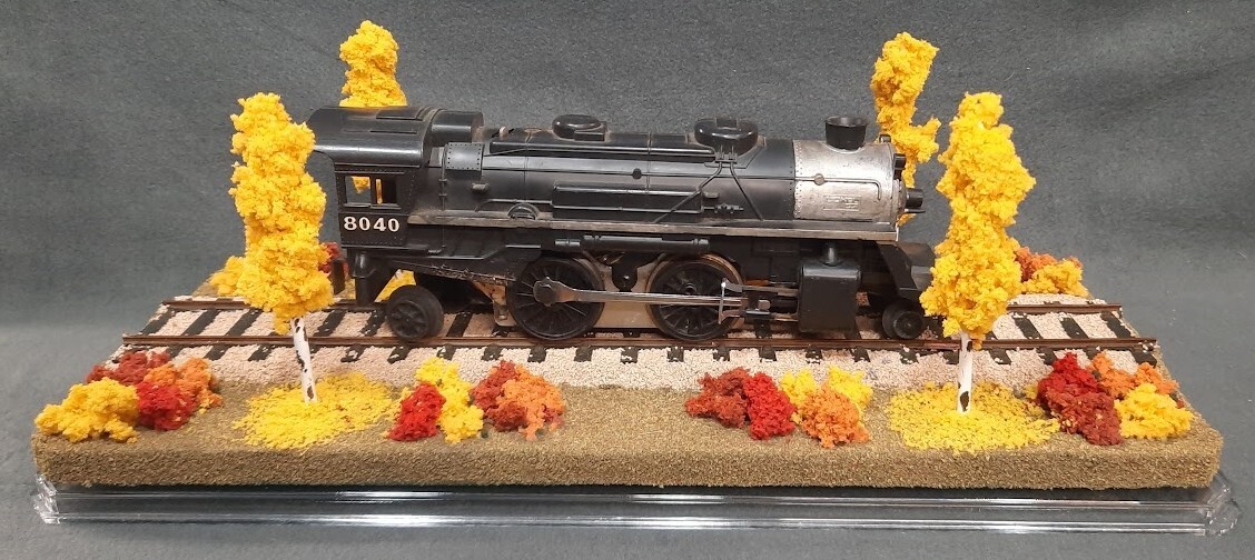 O SCALE – 16″ SINGLE TRACK -“FALL FOLIAGE” DISPLAY CASE FOR ANY O SCALE TRAINS