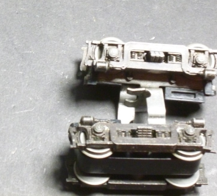 Ho Athearn Diesel locomotive U23B 4 wheel trucks pair vintage.