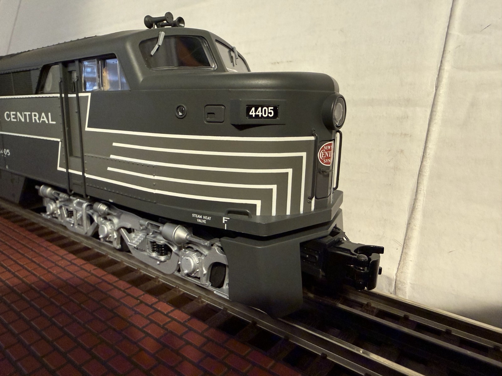 Atlas O Master FM Erie-Built New York Central Dummy A Unit #4405 – 3 Rail