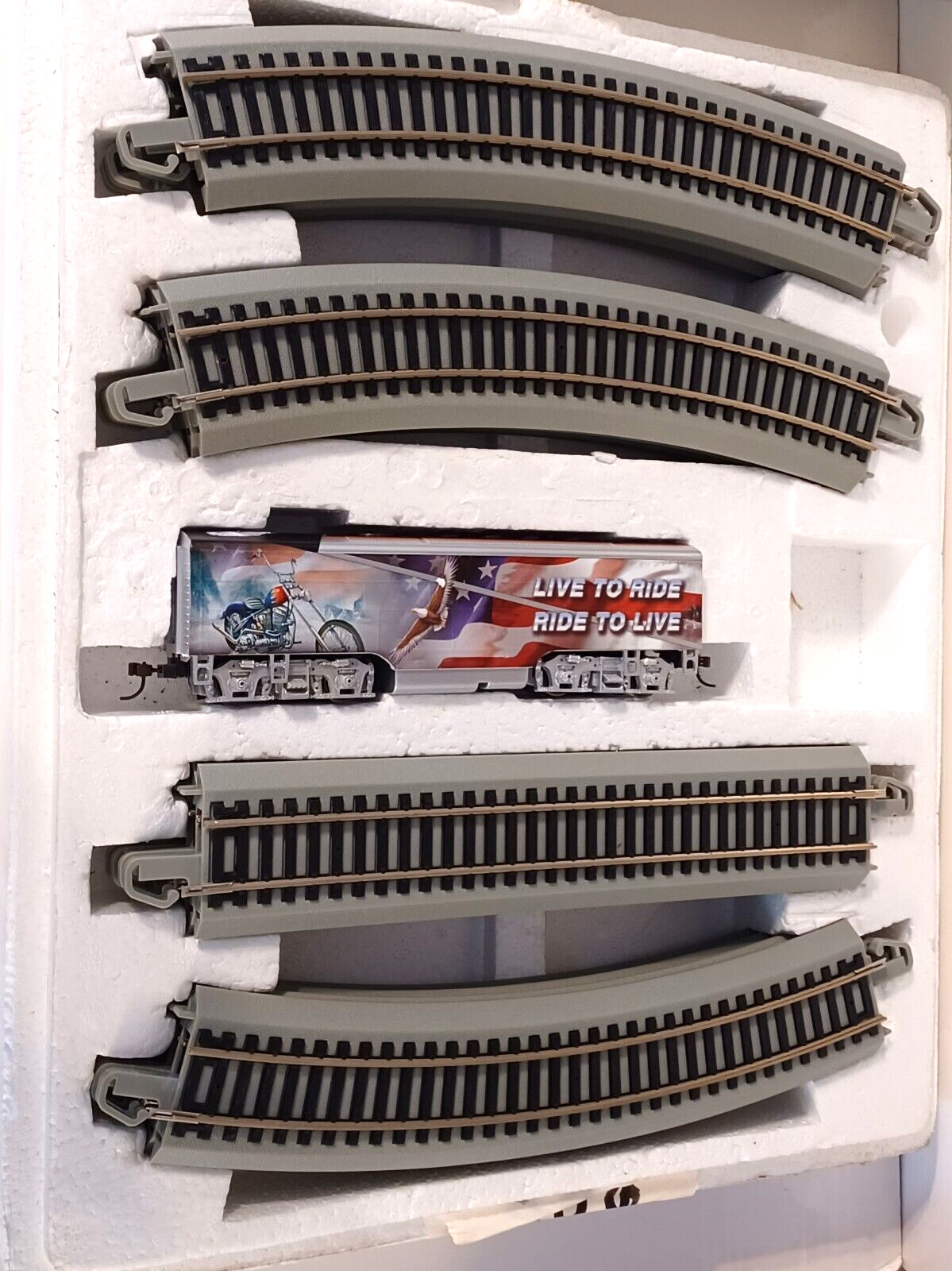 Bachmann Hawthorne Village HO Scale Harley Davidson Engine & Tracks, Untested