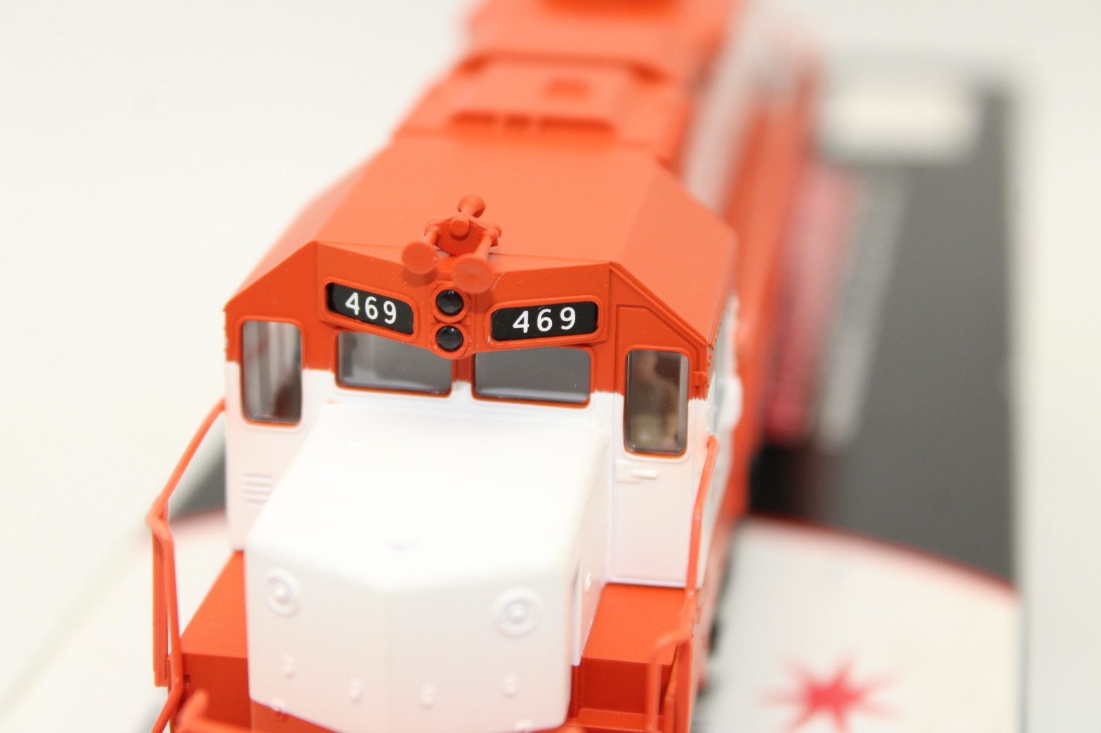 Atlas HO Scale Frisco EMD GP38-2 Diesel Locomotive #469 DCC Ready LED