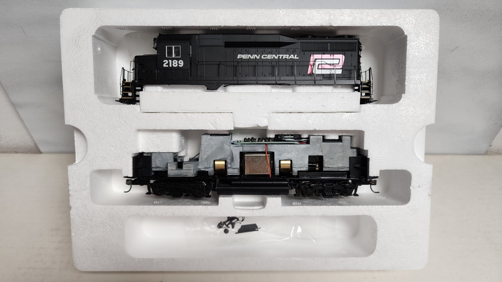 Life Like PROTO 2000 21551 HO GP30 PENN CENTRAL 2189 DCC New gears Kadee Install