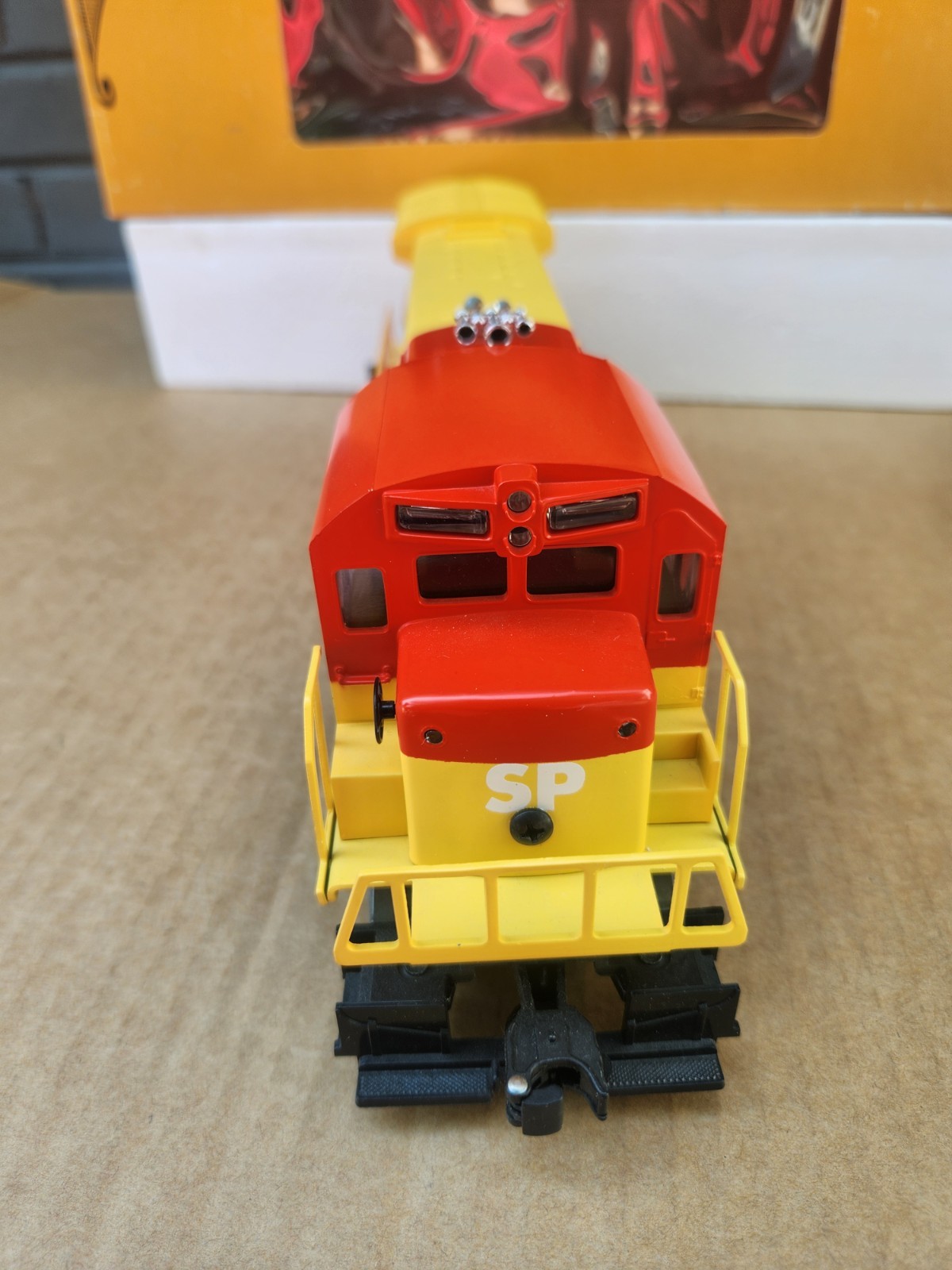 Lionel 8961 SP Southern Pacific U36C Dummy Diesel Locomotive with Original Box
