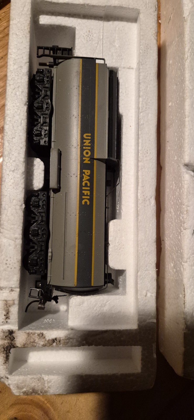 Union Pacific 4-8-4 Overland Limited 806 Locomotive & Tender Bachmann HO