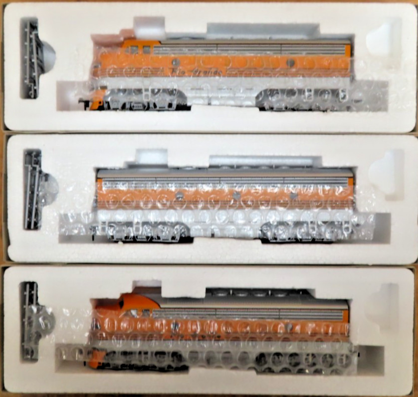 Stewart 9230/9230/9231 HO Scale D&RGW (4 Stripe) F7A/F7B/F7B Phase II *Powered*
