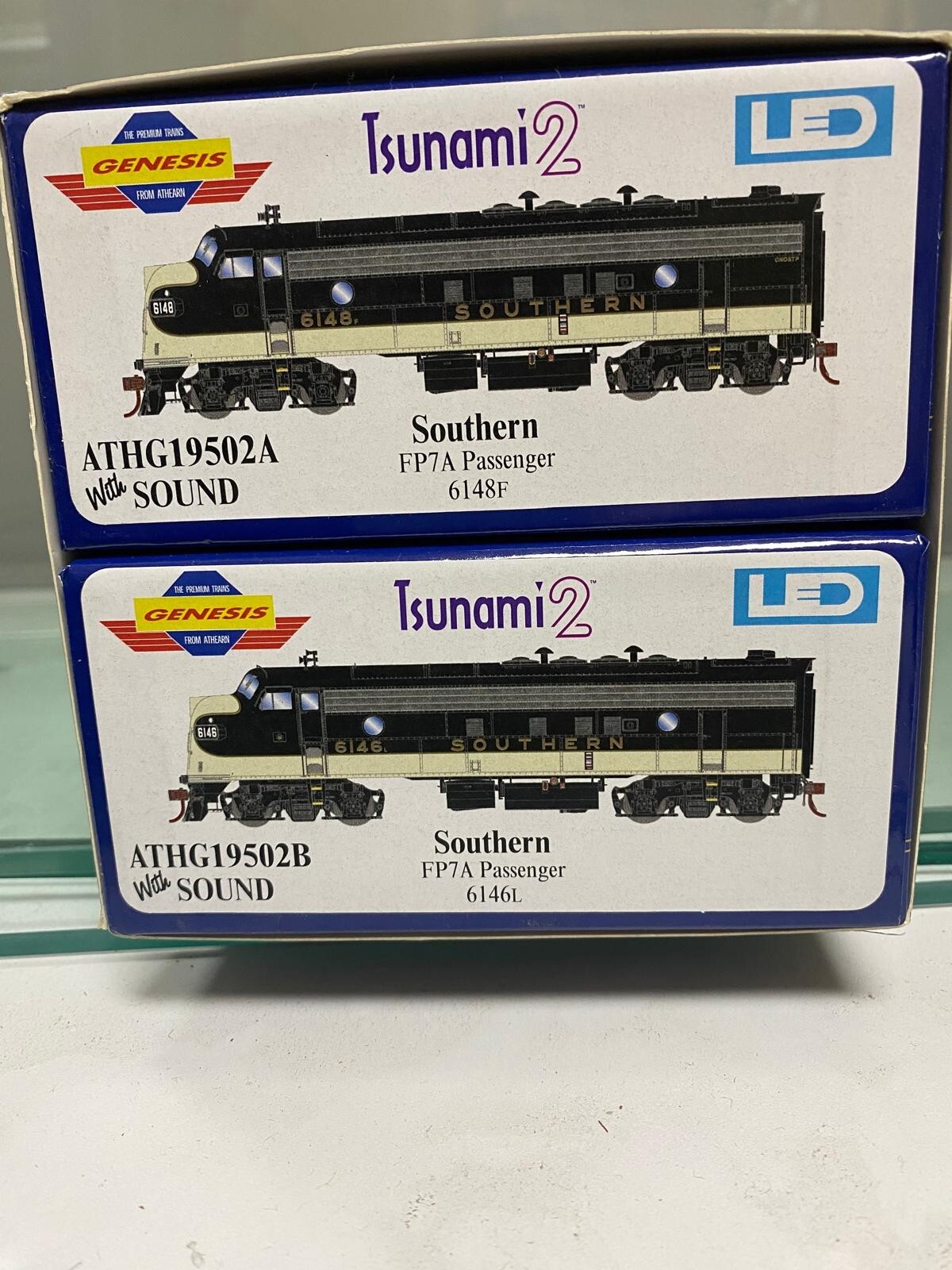 Athearn ATHG19502 HO FP7A/FP7A w/DCC & Sound SOU/Black #6148F/#6146L Locomitve