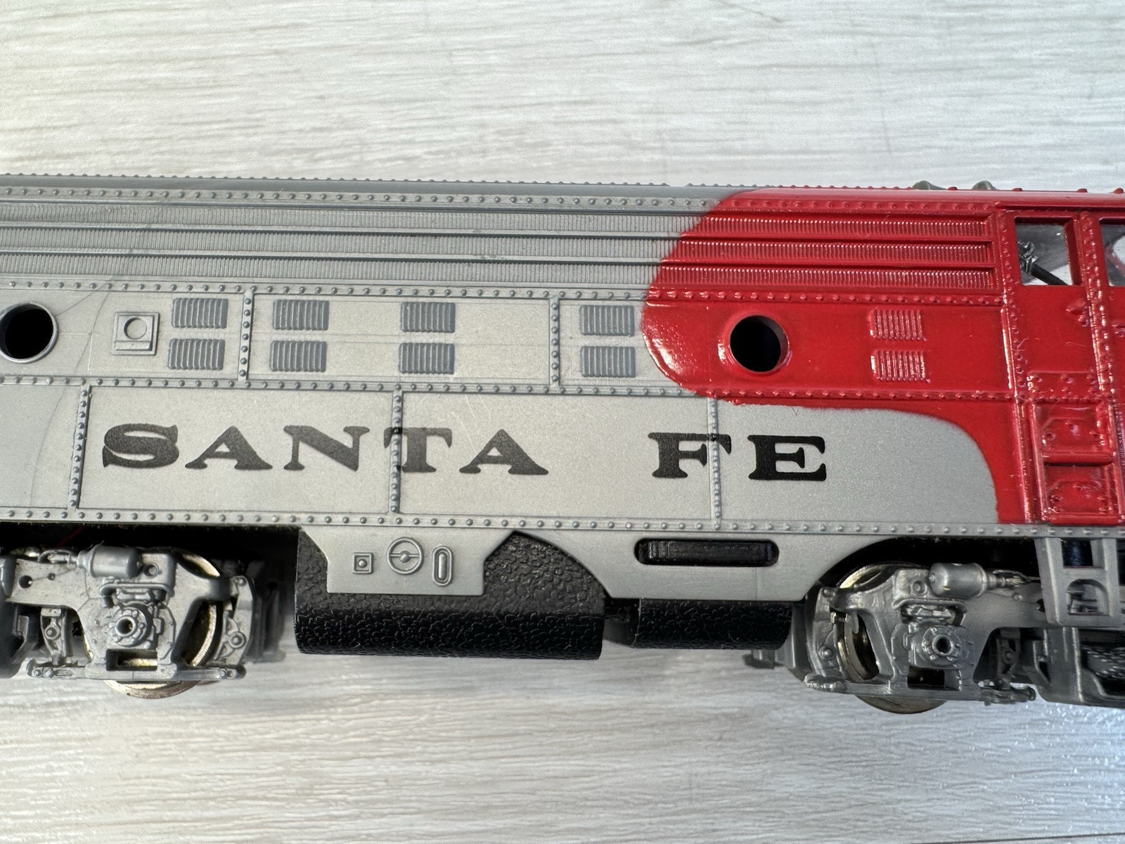 Vintage Bachman HO Scale Santa Fe Lighted Locomotive Red Silver Black #307