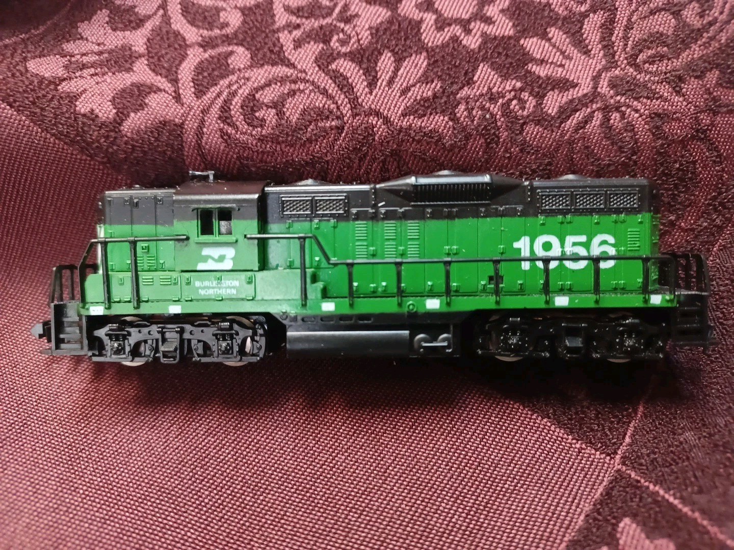 Atlas N Scale GP‑9 Diesel Locomotive – BN #1956 (Item 4053)
