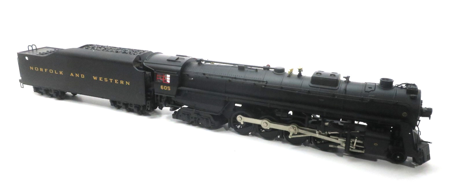 MTH 20-3058-1 N&W 4-8-4 Unshrouded J-Class Steam Loco & Tender #605 with PS2