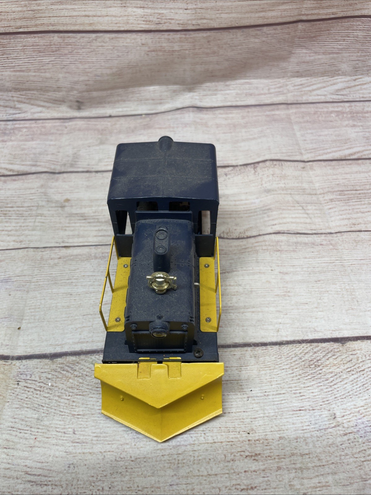 Lionel Alaska Railroad 8368 O Gauge Motorized Switcher Locomotive Snowplow