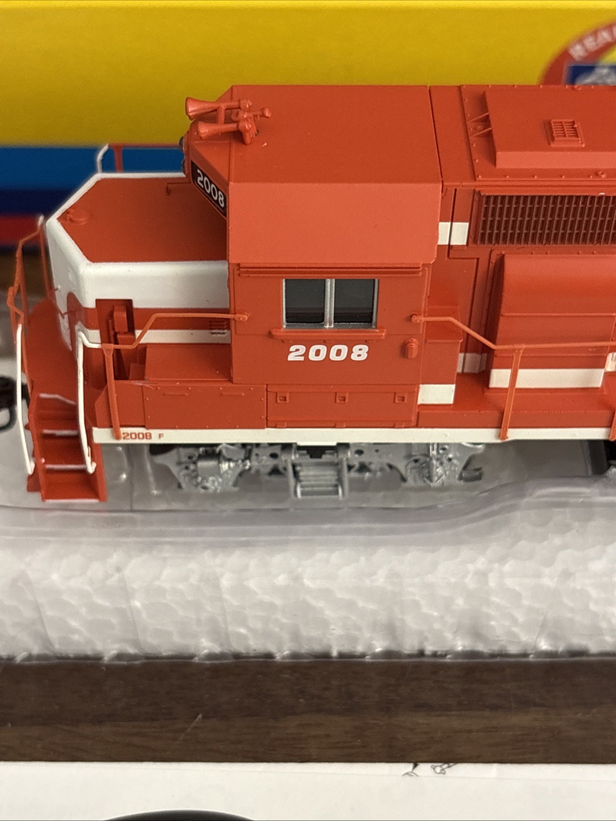 Athearn RTR Toledo, Peoria, & Western EMD GP38-2 Diesel Road Switcher #2008 New