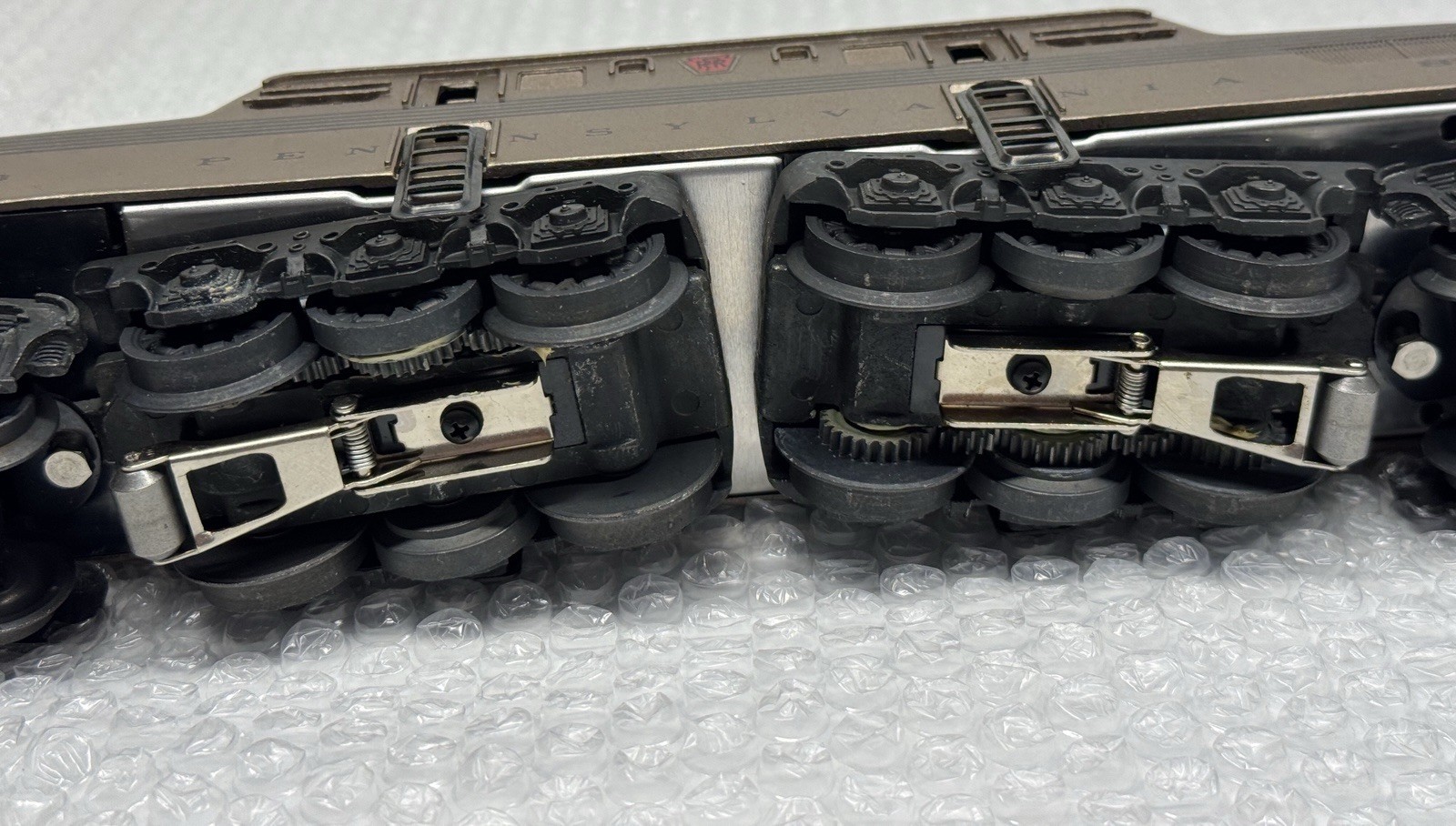 Lionel Pennsylvania GG1 Electric Locomotive in Original Box 6-18300 Mint Series