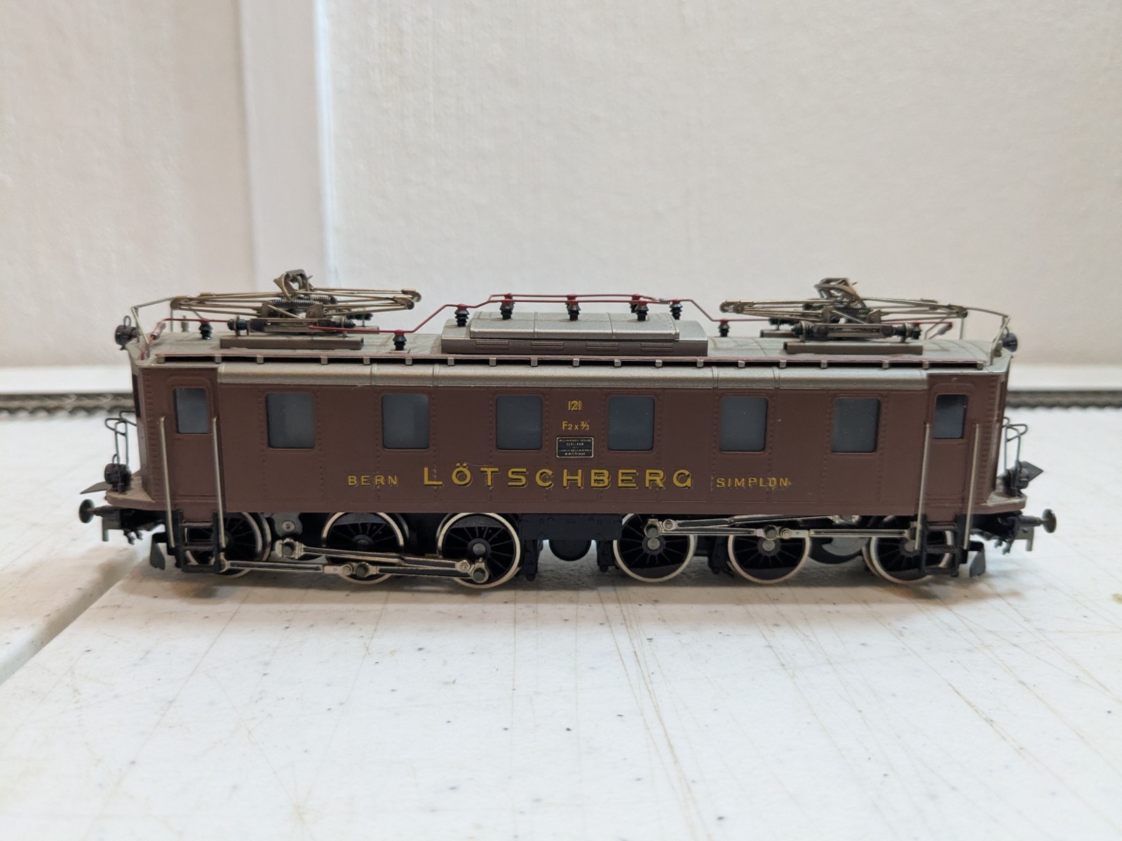 Metropolitan 702 – BLS #121 Ce 6/6 Series 121 Electric Locomotive – HO Scale