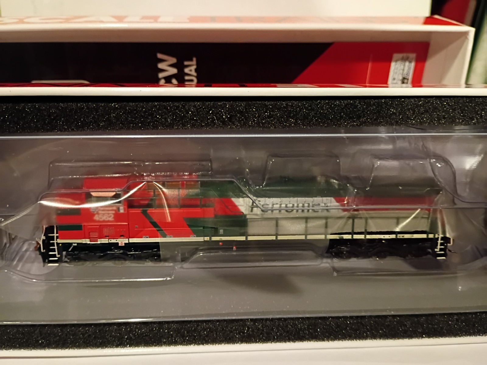 N scale ScaleTrains AC4400CW Ferromex 4562 “Diexanos”