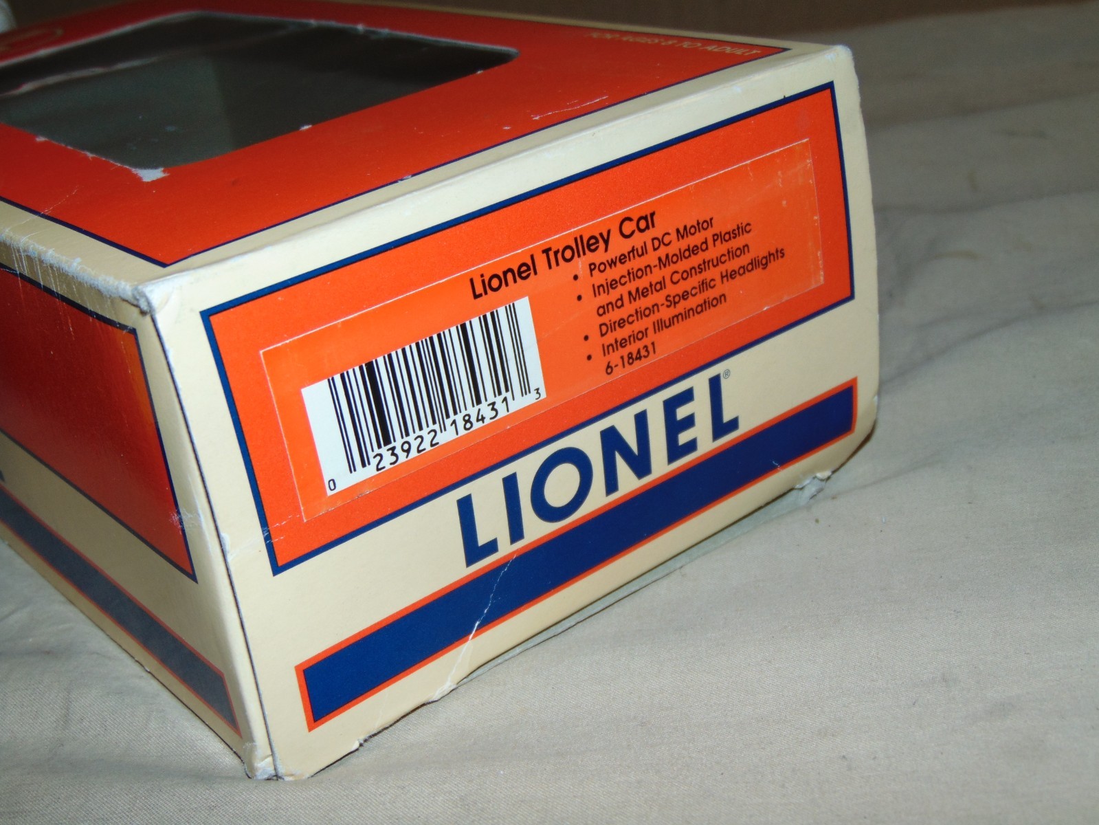 LIONEL O 18431 LIONEL TRANSIT MOTORIZED TROLLEY + BOX