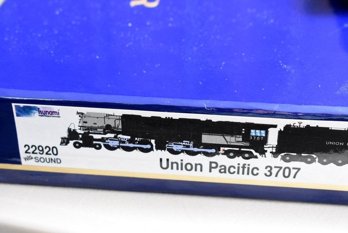 N-Athearn 22920 UP Union Pacific Challenger 4-6-6-4 #3707 Tsunami Sound DCC EX