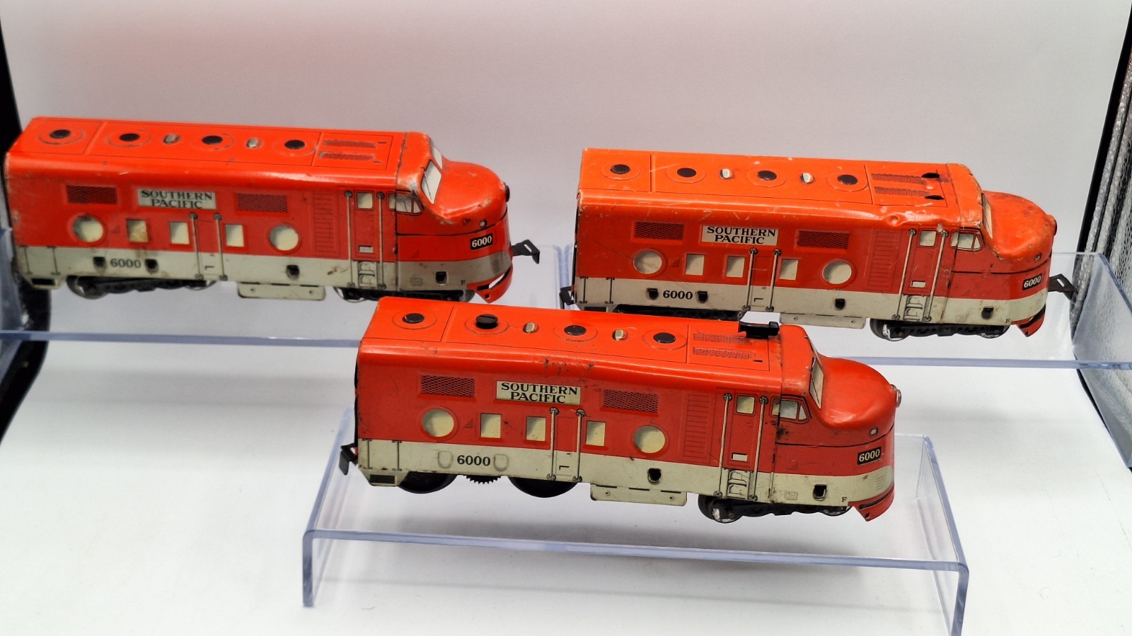 Vintage Marx O gauge Southern Pacific 6000 Powered Locomotive & 2 Dummy tested