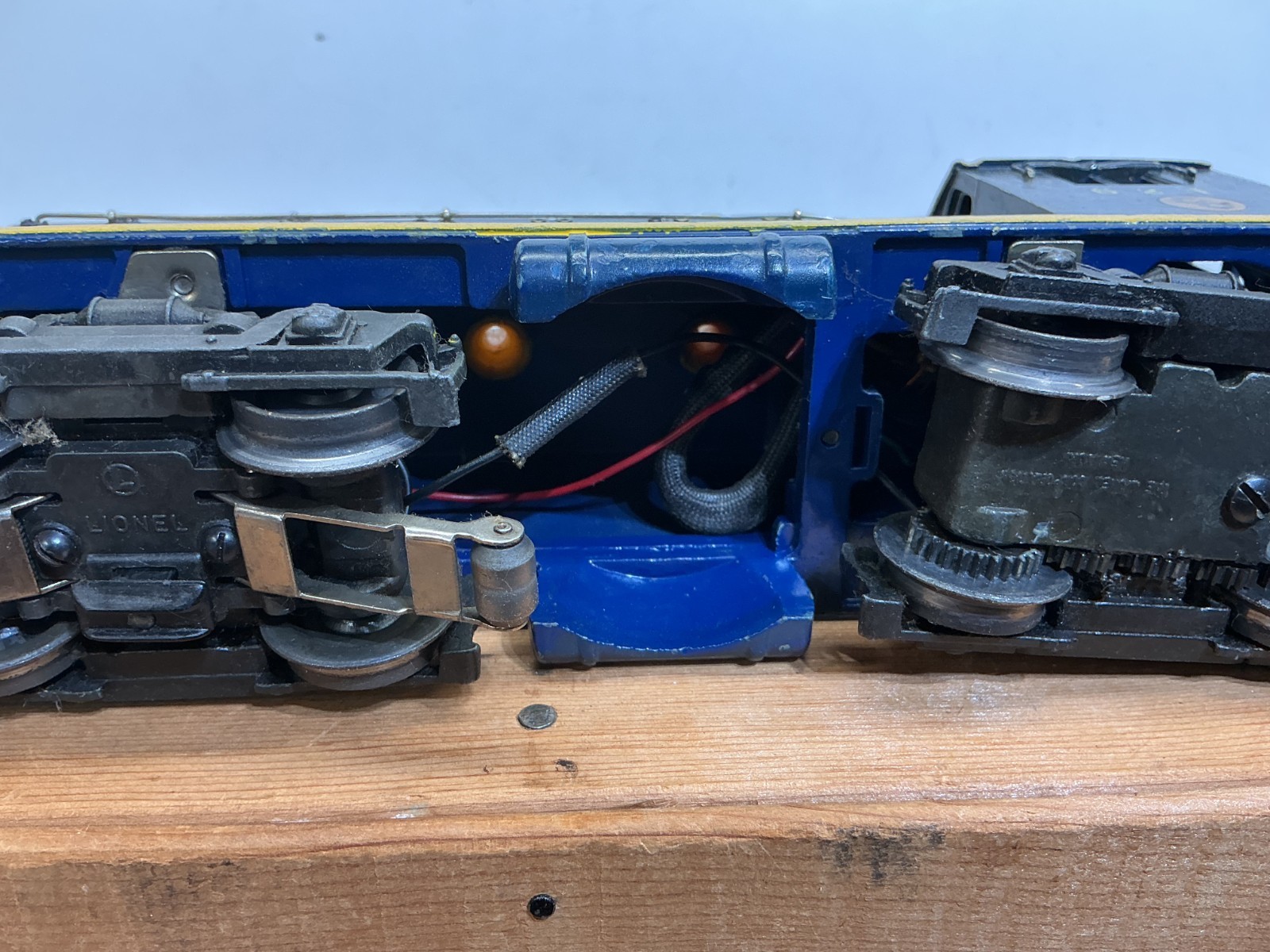 Lionel Trains O Gauge 624 Chesapeake & Ohio NW-2 Diesel Switcher Locomotive RUNS