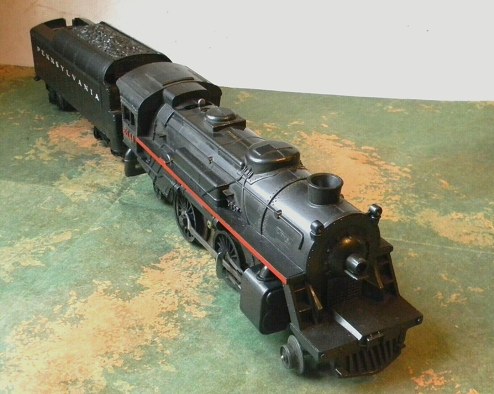 Lionel AC 2-4-2 Locomotive ~ PENNSYLVANIA ~ Light, Sound & Smoke Rd# 8141 – O