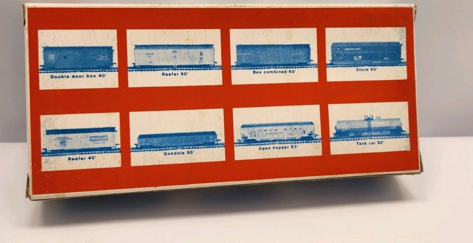 MODEL POWER HO 9125 OFFSET CUPOLA CABOOSE RED SAFETY RAIL CAR NOS C41