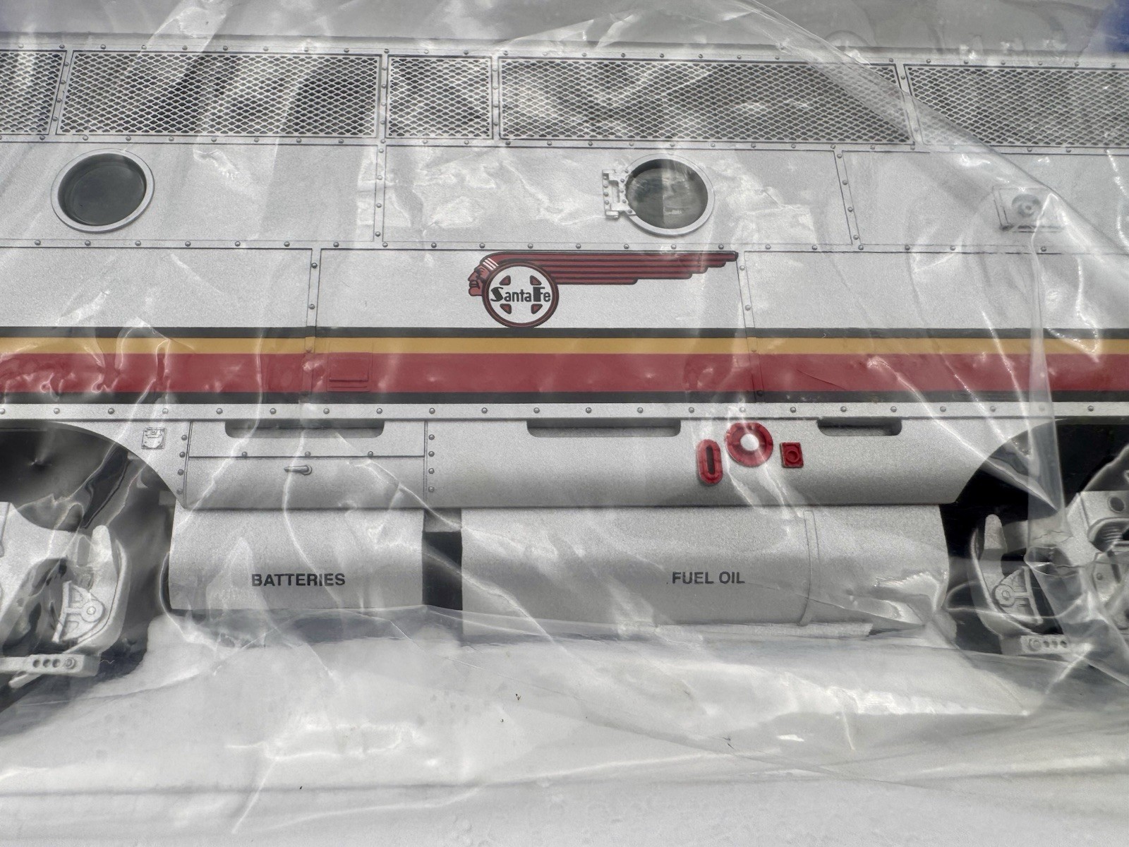 LIONEL SANTA FE SCALE TMCC F3 DIESEL POWERED B-UNIT #19-B 6-24562