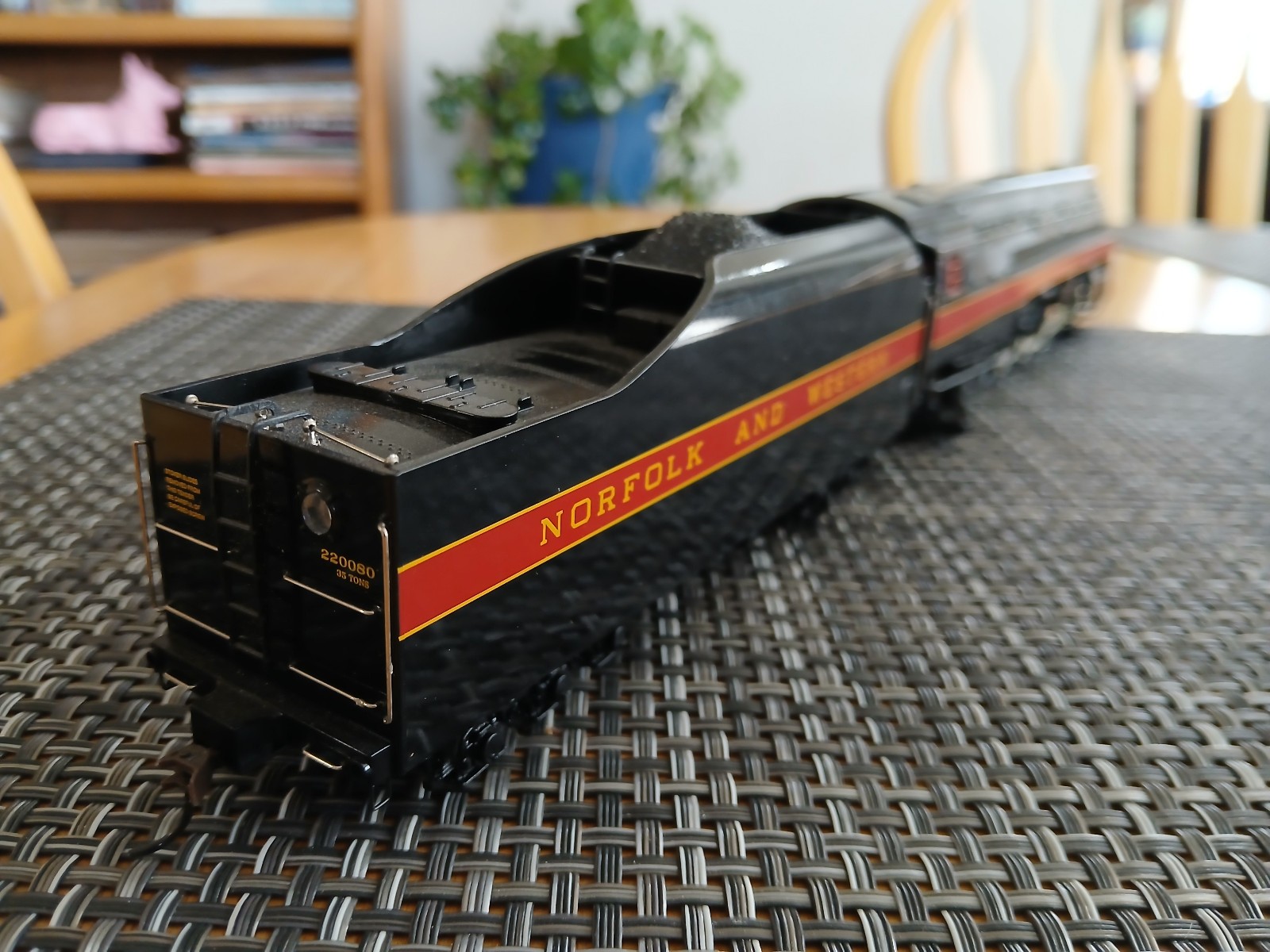 Vintage HO scale Bachmann Class J 4-8-4 #611 Steam Locomotive