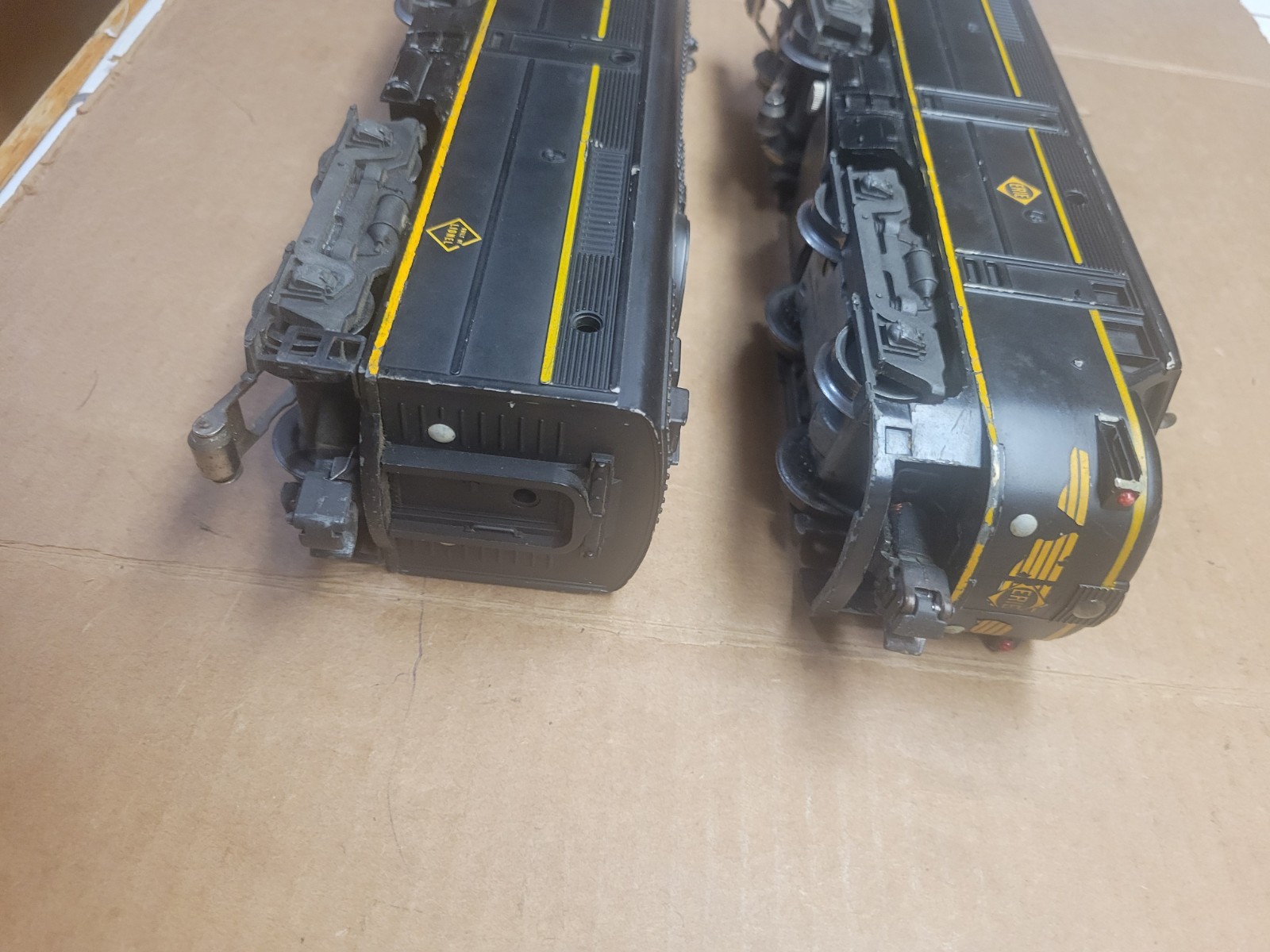 Lionel 2032 Erie AA Alco Diesel Set, 1952-54 USA NEW YORK