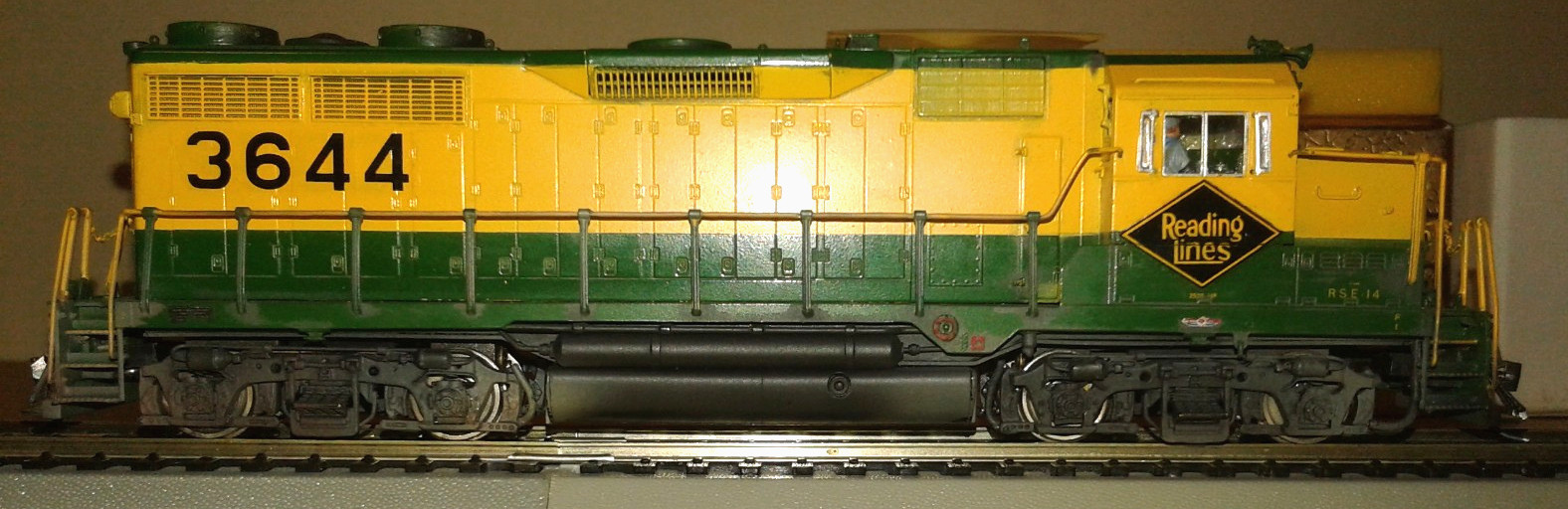 HO SCALE BRASS ORIENTAL LIMITED EMD GP35 READING RDG #3644 DCC