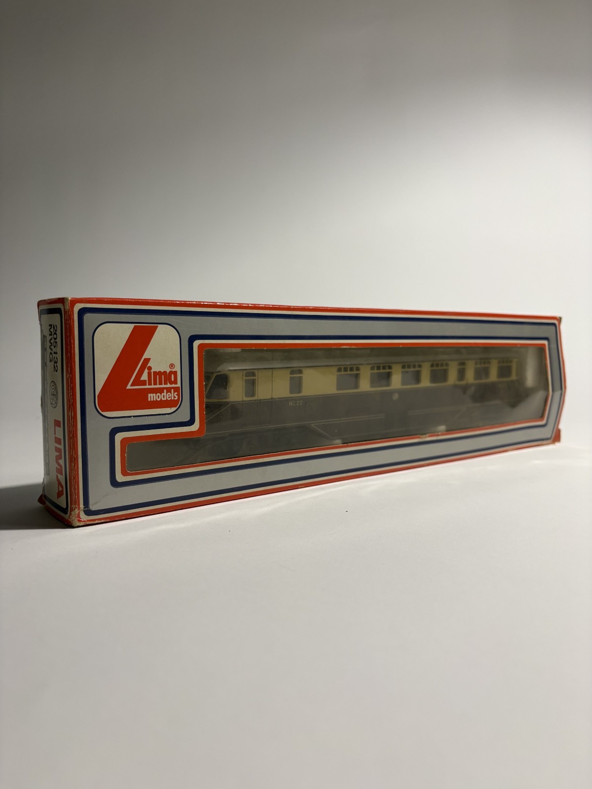 Lima 205132 GWR Diesel Locomotive – OO Scale