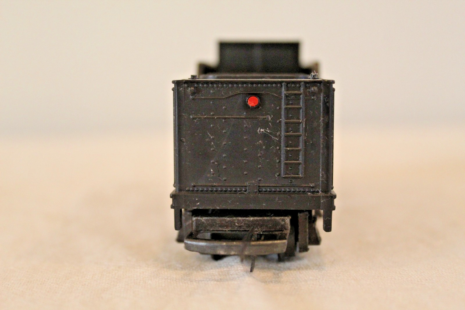 OO/HO Train Steam Locomotive 2335 With Canadian Pacific Coal Tender