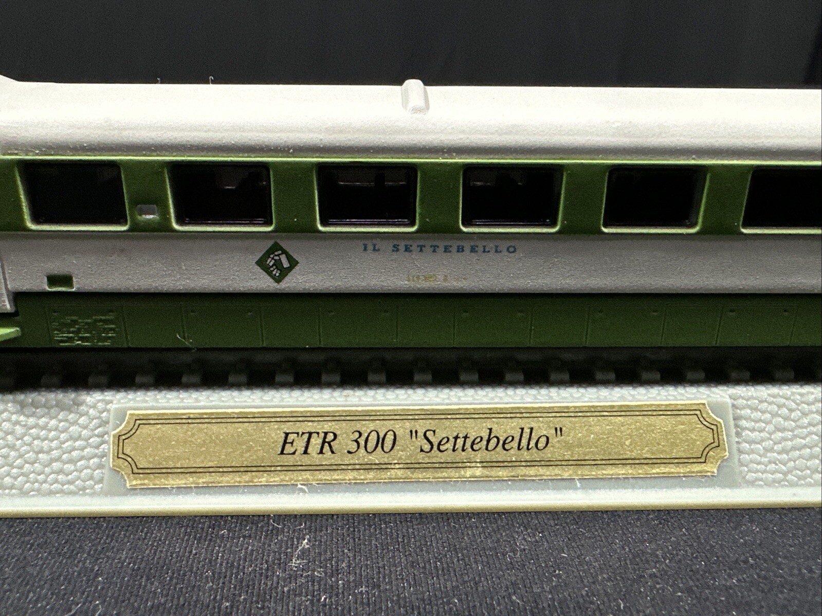 Del Prado Locomotive Italy ETR 300 Settebello N scale 1:160 Diecast Train