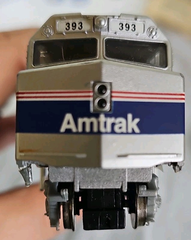 HO. WALTHERS TRAINLINE. AMTRAK. PHASE IV EMD. F40PH POWERED. # 393 Untested BP