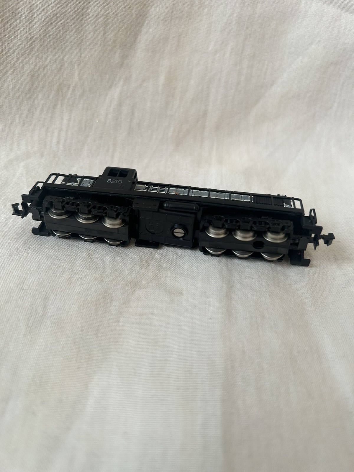 Atlas N Scale New York Central RS-3 Diesel Locomotive, Rd #8210
