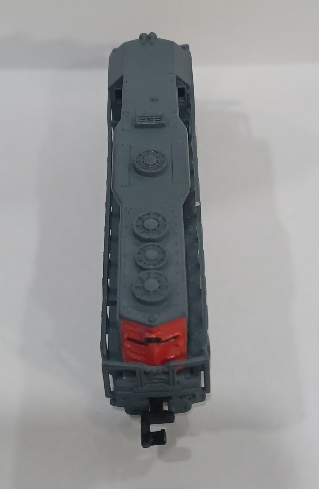 Southern Pacific 9725 N Scale Dummy Locomotive, High Speed #418 EMD GP35