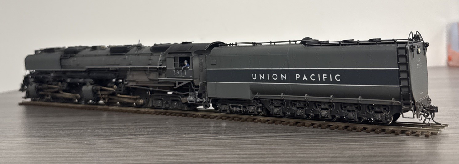 Key Imports Custom Series #89 HO Brass 4-6-6-4 Challenger Union Pacific #3977 FP