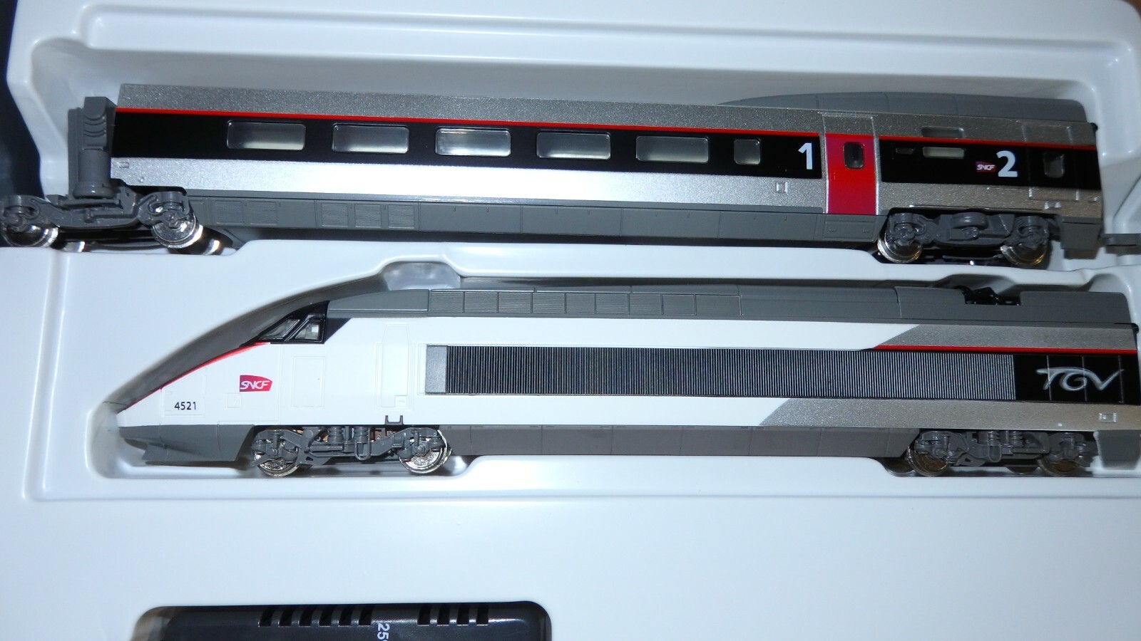 Mehano HO 1:87 TGV Tricourant Of The SNCF Pack Of 4 Items