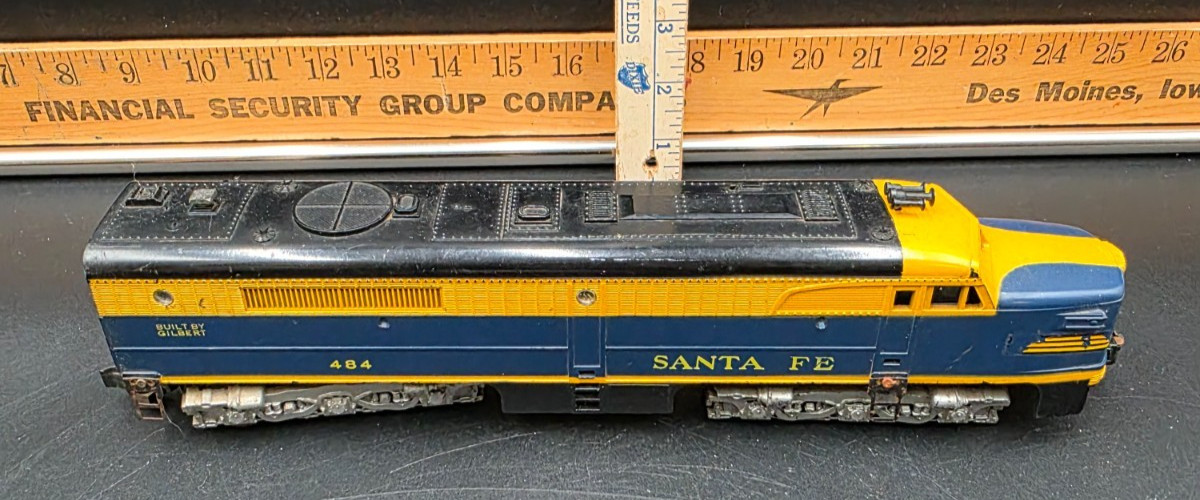 Vintage American Flyer Engine #484 Blue & Yellow UNTESTED