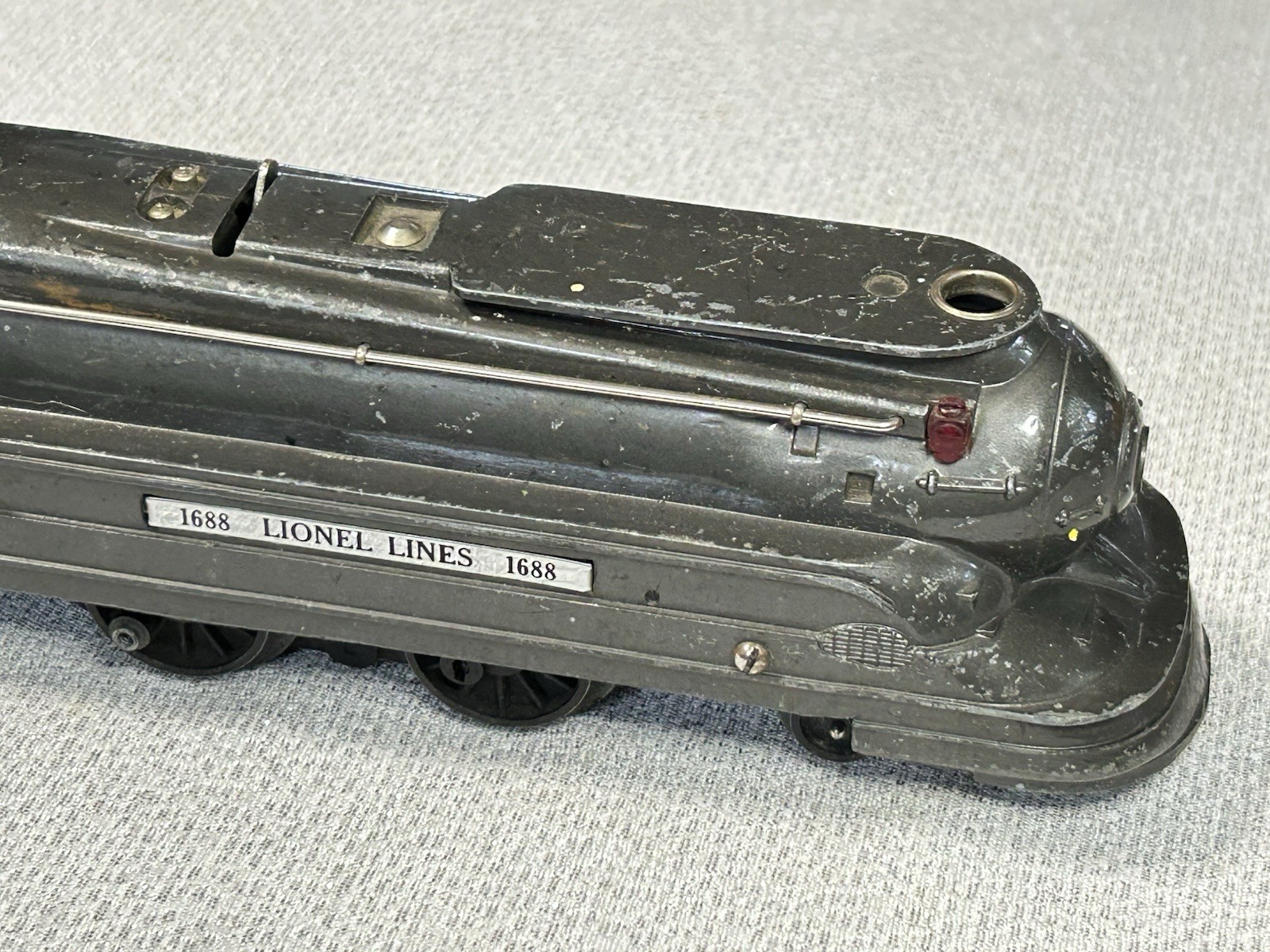 Lionel 1688 O Guage Torpedo Powered Locomotive