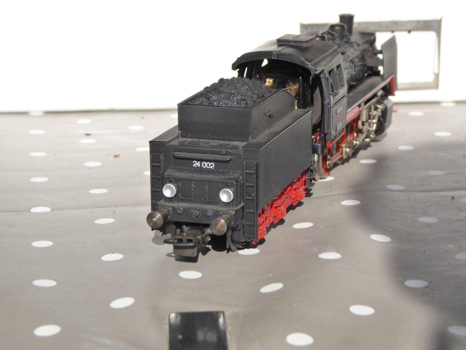 Gützold H0 Steam Locomotive BR 24 002 Of The DR Era 3, Function + Light OK, Used